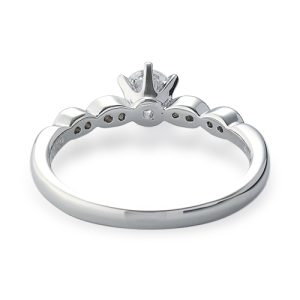 サザンカ　フィオーレ　婚約指輪